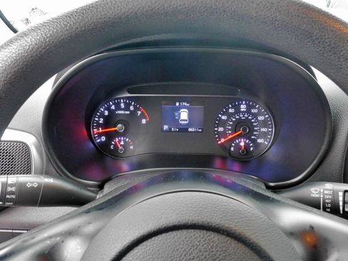 Used 2020 Kia Soul LX image 27