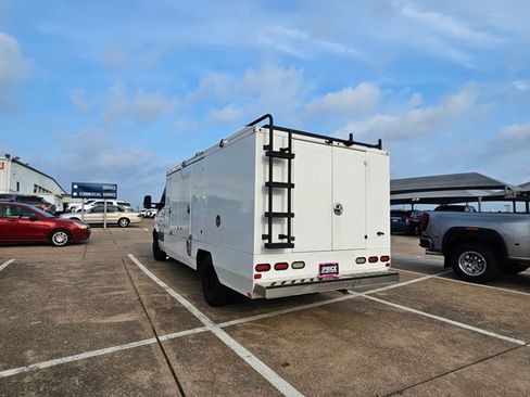 Used 2016 Mercedes-Benz Sprinter 3500 image 7