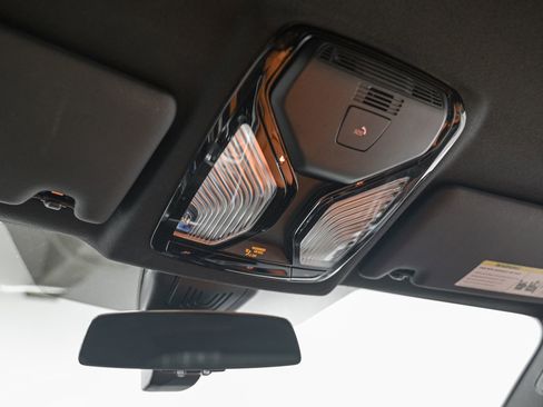 Used 2025 BMW M4 xDrive Competition w/ Executive Package image 25