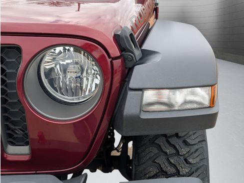 Used 2021 Jeep Gladiator Rubicon AWD/4WD image 12