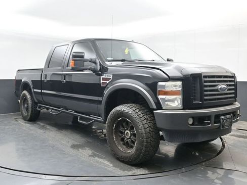Used 2009 Ford F250 FX4 AWD/4WD image 2