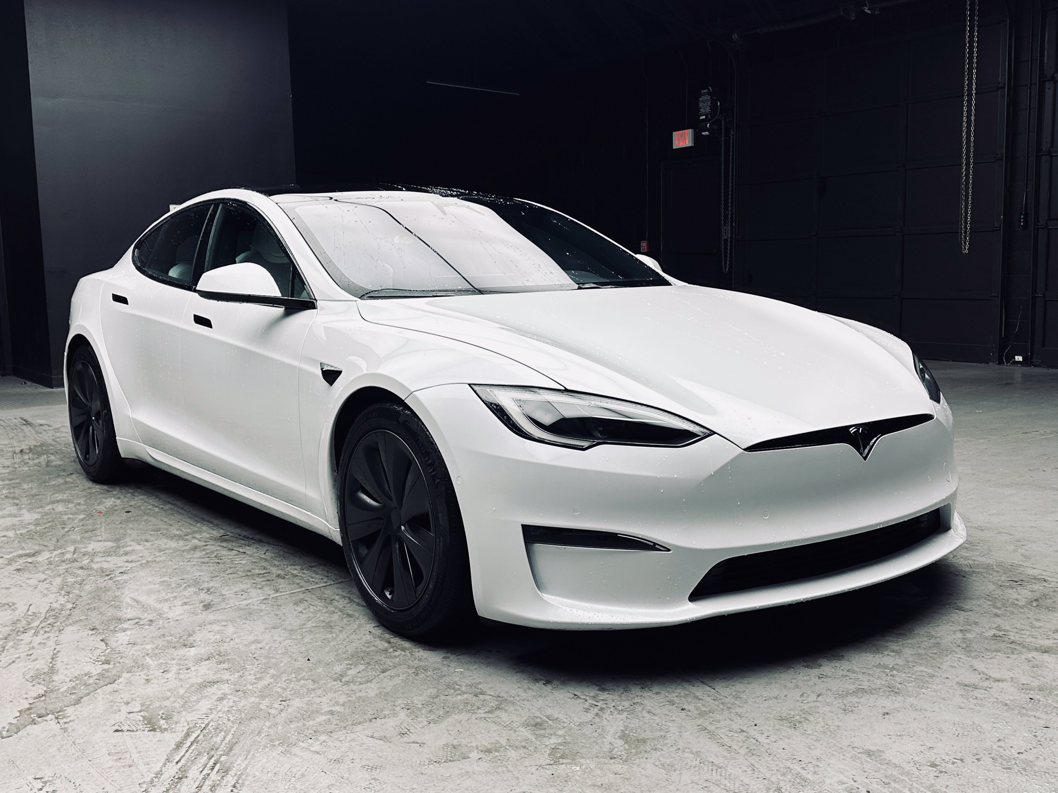 Used 2022 Tesla Model S AWD/4WD image 8
