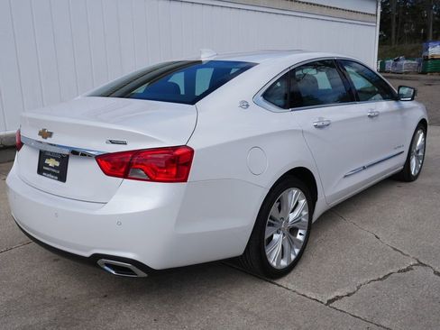 Used 2018 Chevrolet Impala Premier w/ Premier Confidence Package image 7