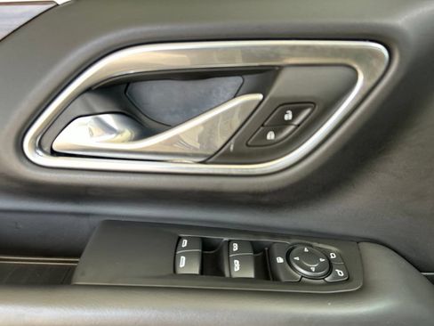 Used 2023 GMC Yukon SLE RWD image 26