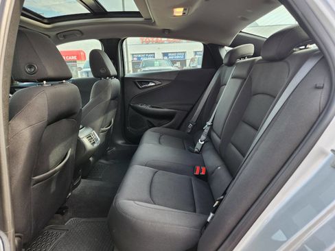 Used 2021 Chevrolet Malibu LT image 13