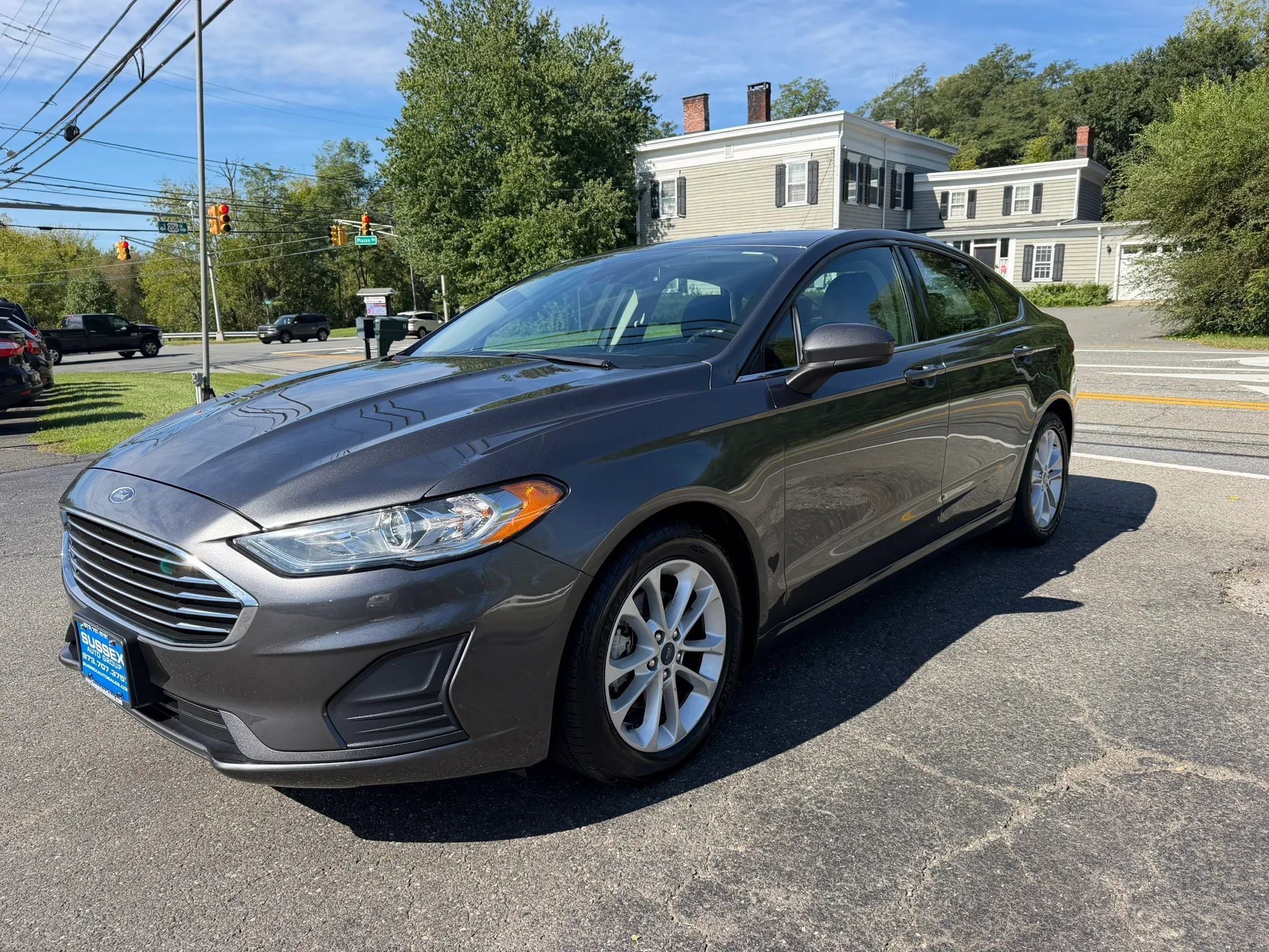 Used 2019 Ford Fusion SE FWD image 3