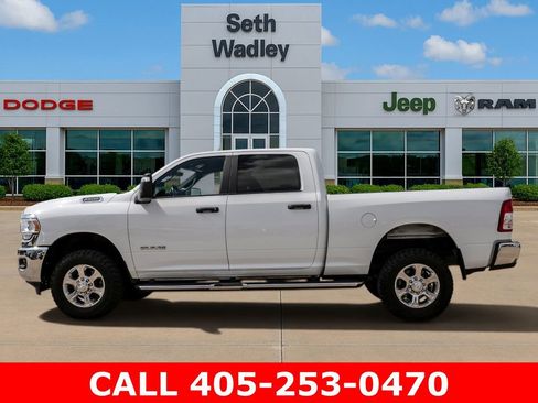 Used 2024 RAM 2500 Big Horn w/ Protection Group AWD/4WD image 4