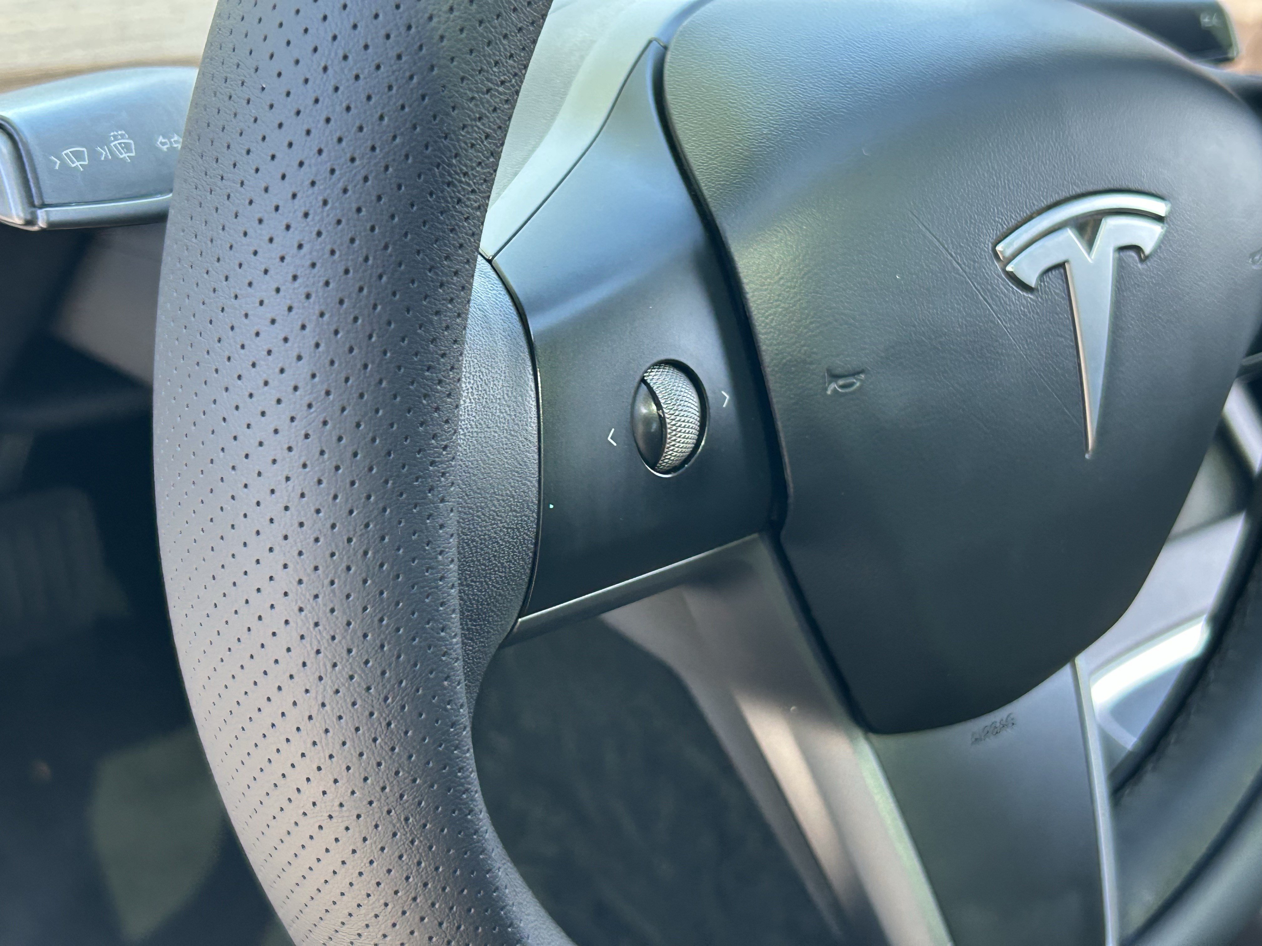 Used 2022 Tesla Model 3 Standard Range RWD image 28