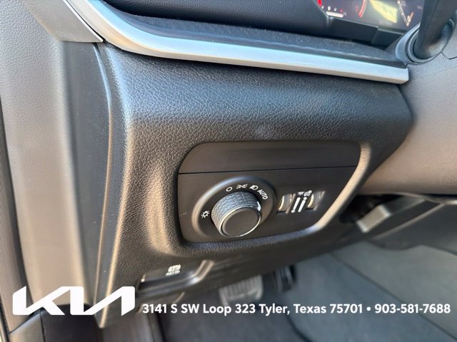 Used 2023 Jeep Grand Cherokee L Laredo AWD/4WD image 15