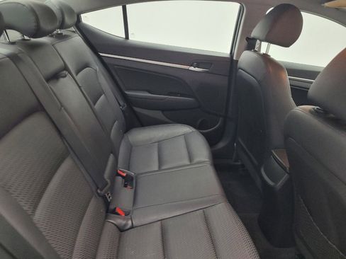 Used 2019 Hyundai Elantra Limited w/ Winter Weather Package image 19