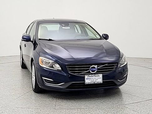 Used 2014 Volvo S60 T5 w/ Climate Package FWD image 2