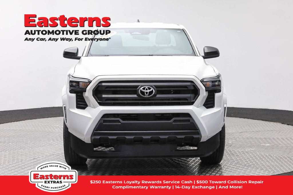 Used 2024 Toyota Tacoma SR RWD image 3