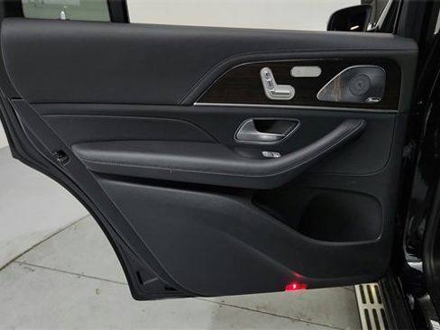 Used 2021 Mercedes-Benz GLS 63 AMG 4MATIC image 17