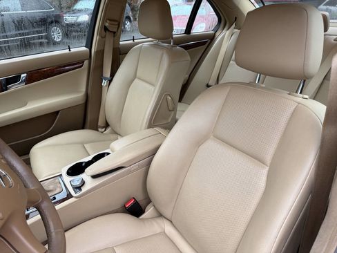 Used 2008 Mercedes-Benz C 300 Sedan image 24