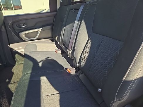 Used 2019 Nissan Titan SV w/ SV Convenience Package image 23