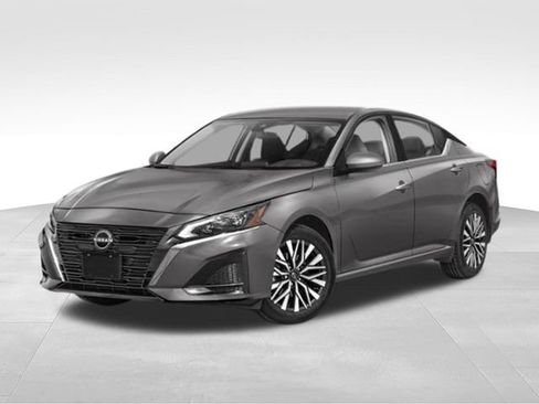 Used 2024 Nissan Altima 2.5 SV FWD image 32