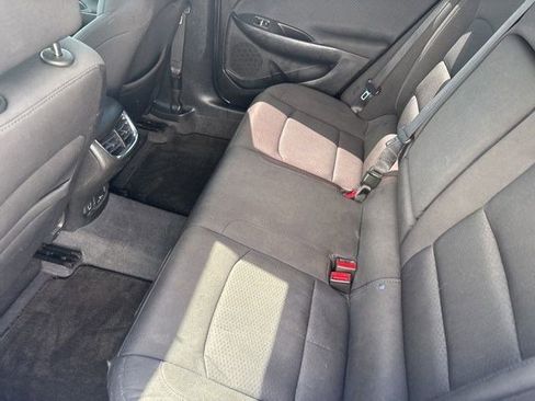 Used 2018 Chevrolet Malibu LT w/ Sport Package FWD image 31
