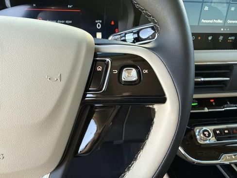 New 2026 Lincoln Corsair Premiere image 28