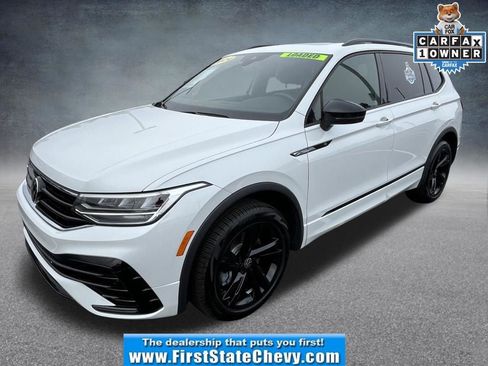 Used 2024 Volkswagen Tiguan SE R-Line image 1
