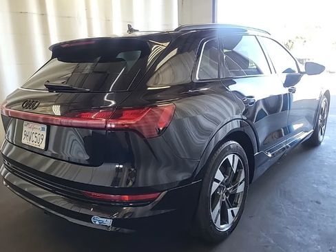Used 2021 Audi e-tron Premium w/ Convenience Plus Package AWD/4WD image 4