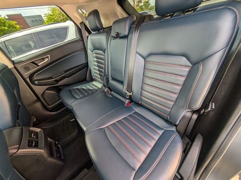 Used 2024 Ford Edge SEL w/ Sport Appearance Package image 18