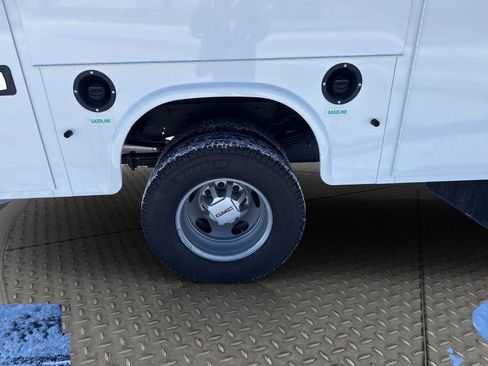 New 2025 GMC Sierra 3500 Pro w/ Convenience Package image 20