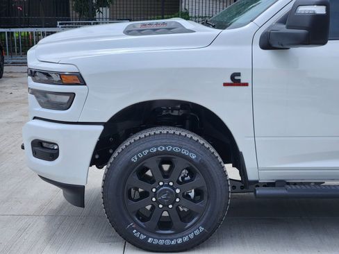 New 2026 RAM 2500 Tradesman AWD/4WD image 10