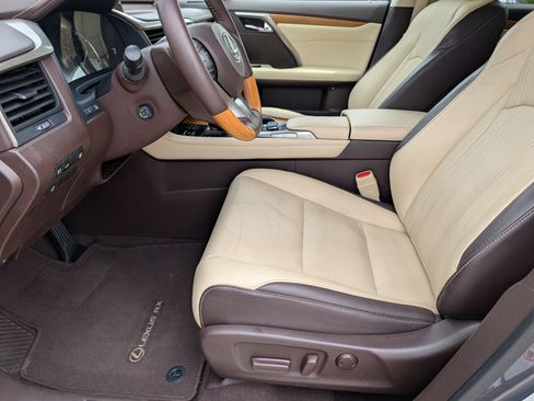 Used 2017 Lexus RX 450h AWD image 8