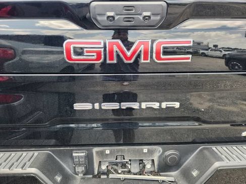 Used 2024 GMC Sierra 2500 AT4 w/ AT4 Premium Plus Package AWD/4WD image 6