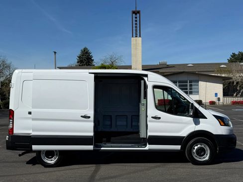 Used 2023 Ford Transit 250 Medium Roof RWD image 22
