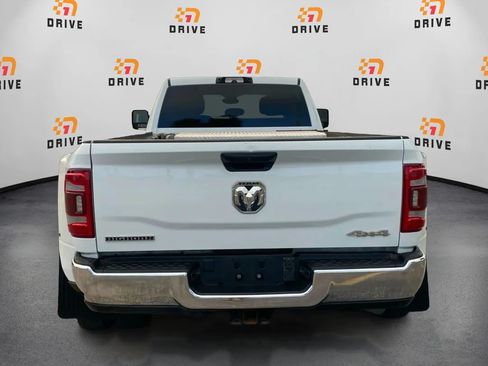 Used 2024 RAM 3500 Big Horn w/ Towing Technology Group AWD/4WD image 4