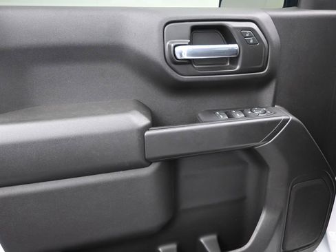 Used 2024 Chevrolet Silverado 1500 Custom image 12