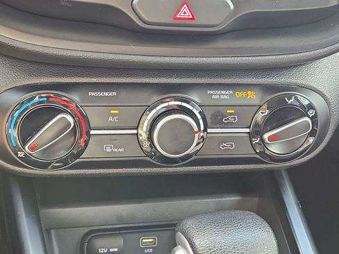 Used 2023 Kia Soul LX image 24