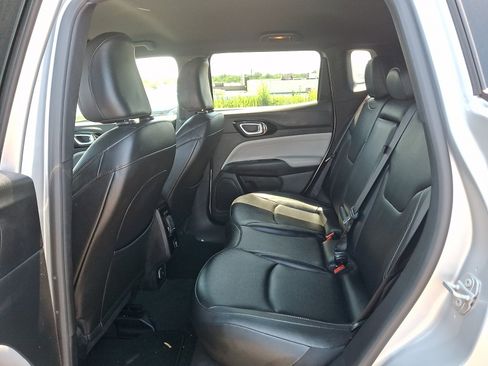 Certified 2025 Jeep Compass Limited AWD/4WD image 10