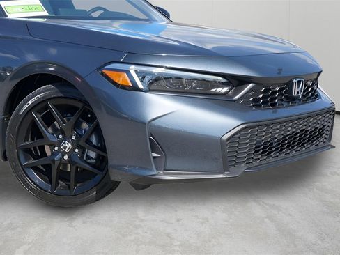 Used 2025 Honda Civic Sport image 22