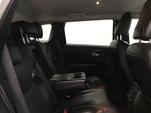 Used 2023 Jeep Cherokee Altitude Lux AWD/4WD image 19