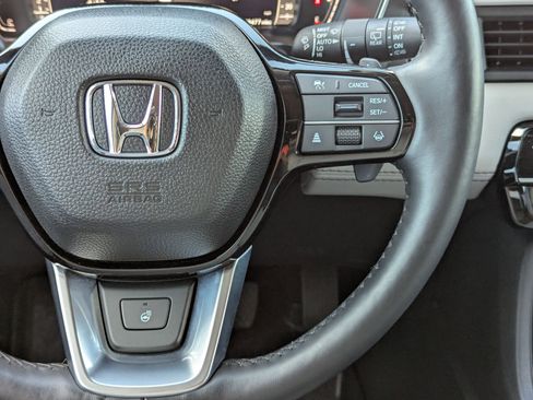 Used 2023 Honda Pilot Elite image 22