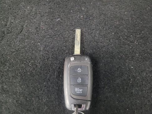 Used 2023 Hyundai Kona SE AWD/4WD image 32