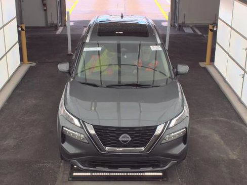 Used 2023 Nissan Rogue SL w/ SL Premium Package FWD image 2