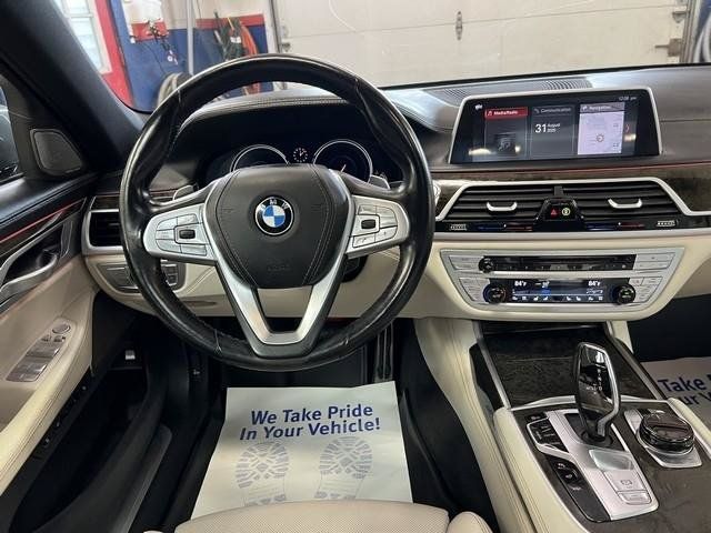 Used 2019 BMW 750i xDrive w/ Executive Package AWD/4WD image 7