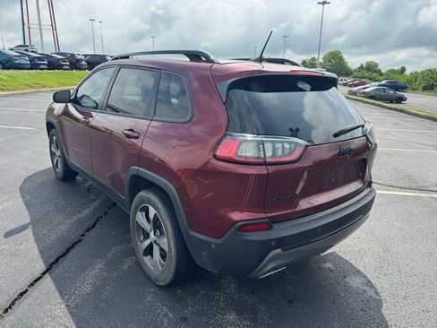 Used 2019 Jeep Cherokee Limited w/ Luxury Group AWD/4WD image 5