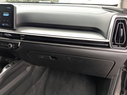 Certified 2025 Kia Sorento S image 30