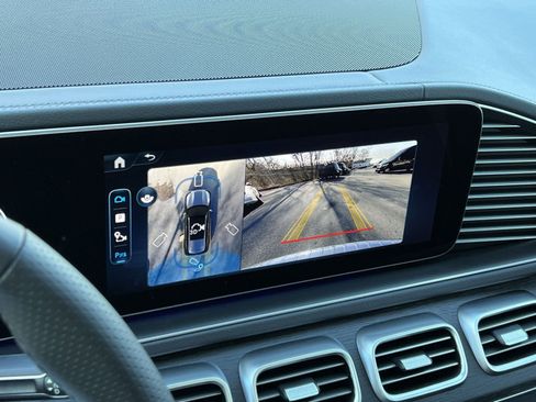 New 2026 Mercedes-Benz GLS 450 4MATIC image 17