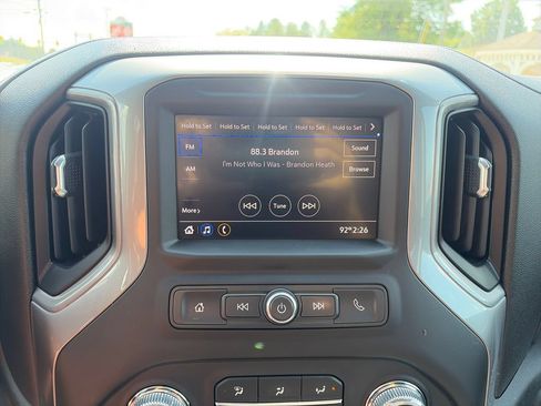 Used 2021 GMC Sierra 1500 4x4 Double Cab w/ Convenience Package image 19