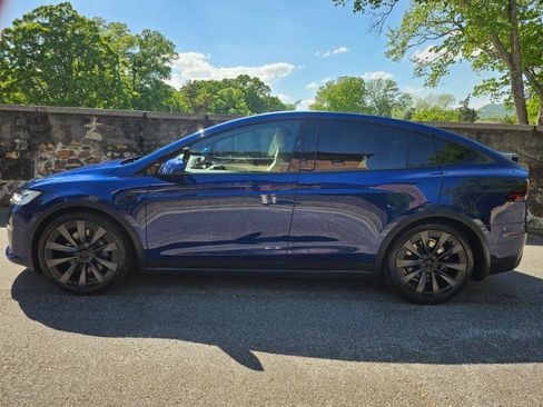 Used 2023 Tesla Model X image 8
