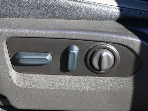 Used 2022 Chevrolet Silverado 2500 LT w/ Convenience Package image 22