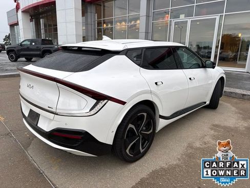 Used 2022 Kia EV6 GT-Line w/ GT-Line Suede Seat Package AWD/4WD image 9
