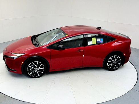 New 2026 Toyota Prius Plug-In Hybrid image 11