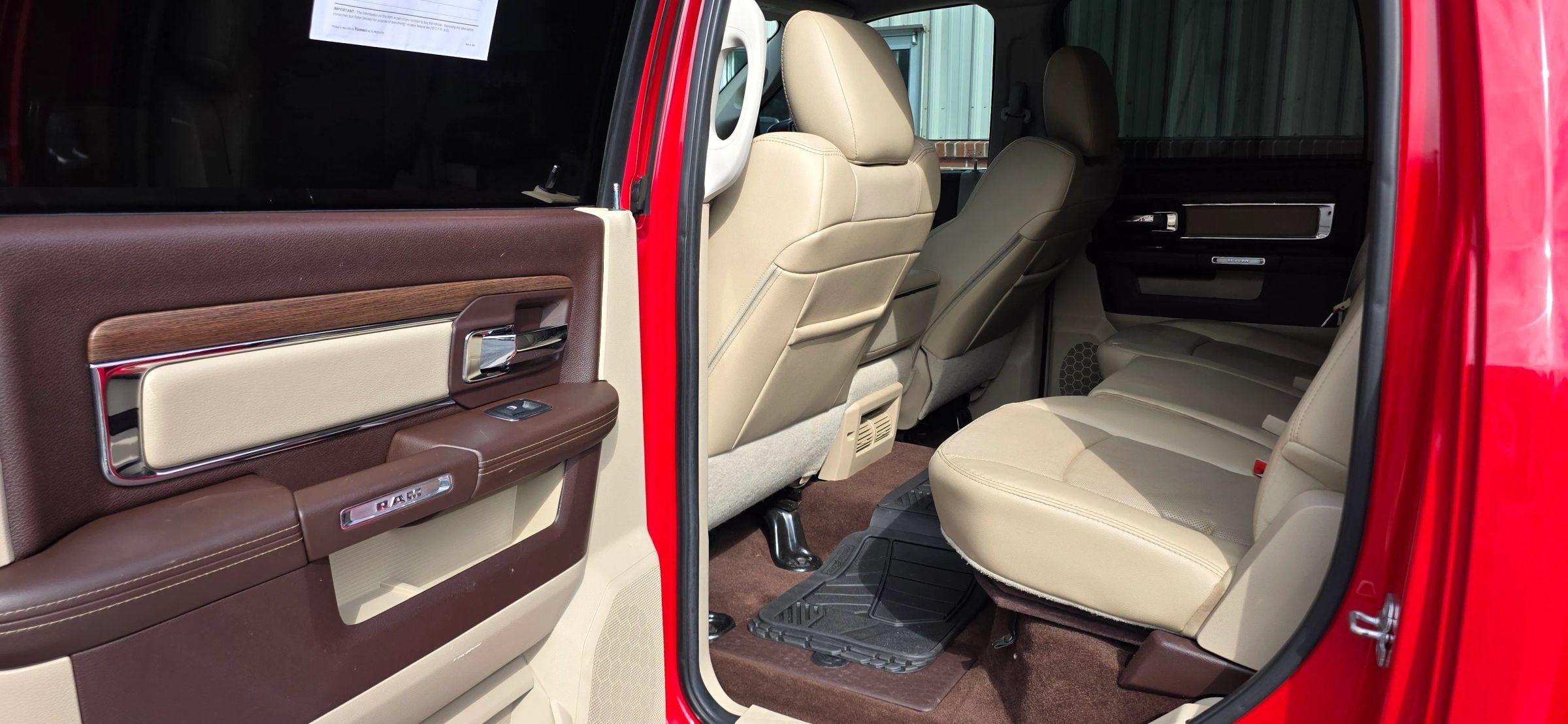 Used 2014 RAM 1500 Laramie w/ Convenience Group AWD/4WD image 20