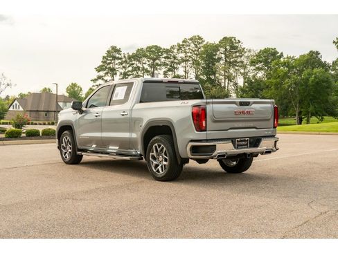 Used 2024 GMC Sierra 1500 SLT AWD/4WD image 7